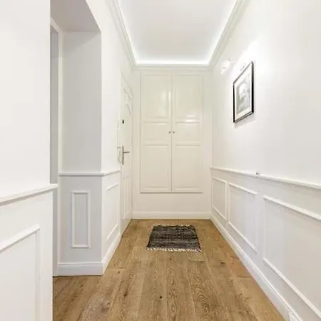 Golden - Old Town - Great Location &uniwersytecka * Вроцлав